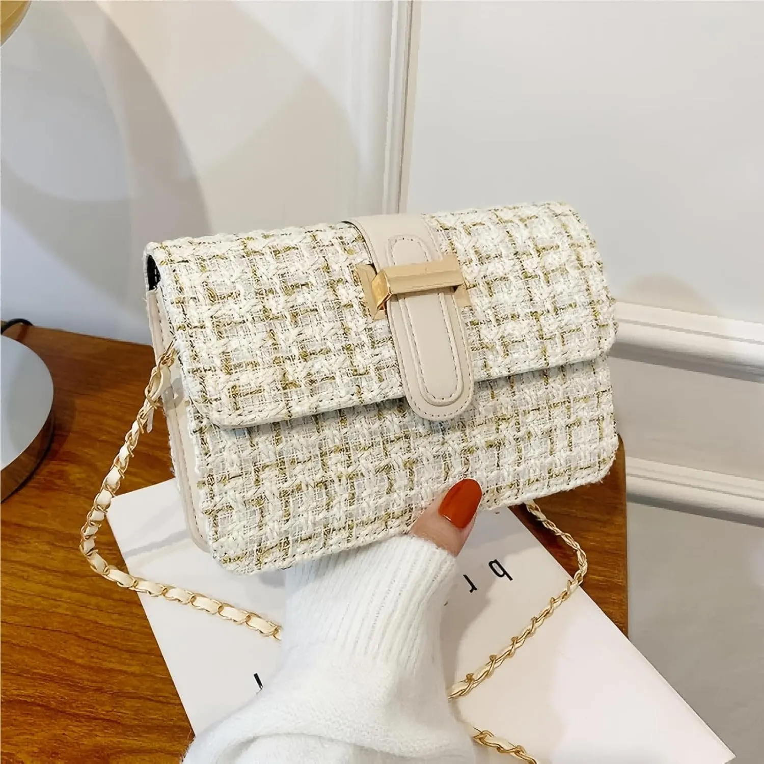 CHARMORE Crossbody Bags for Women Trendy Small Leather Purse Shoulder Bag Durable Fashion Design with Chain Strap