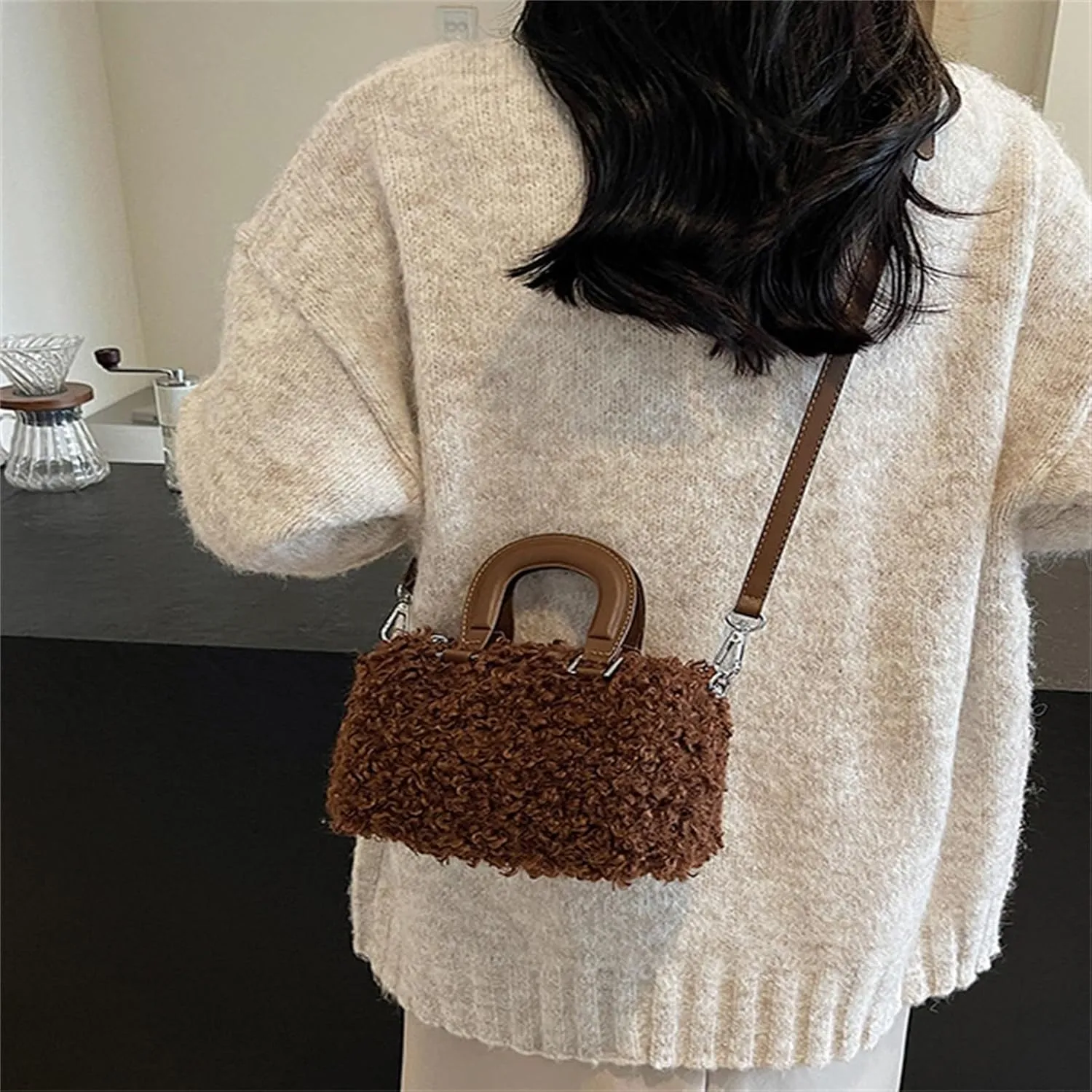 Faux Fur Crossbody Bags for Women, Fluffy Top Handle Shoulder Bag, Plush Shoulder Bag Crossbody Bag Handbag-Black