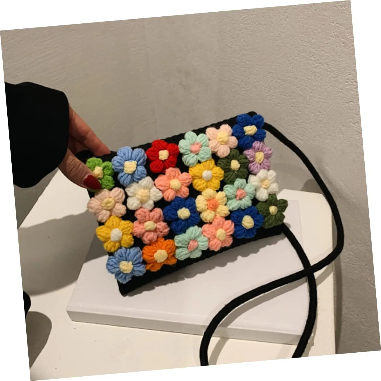 Flower Woolen Bag Clutch Handwoven Beach Ladies Hand Bag Womens Shoulder Handbags Woven Purse Cross Body Purse Summer Crossbody Bags for Women The Flowers Puffs Cotton Linen Woman