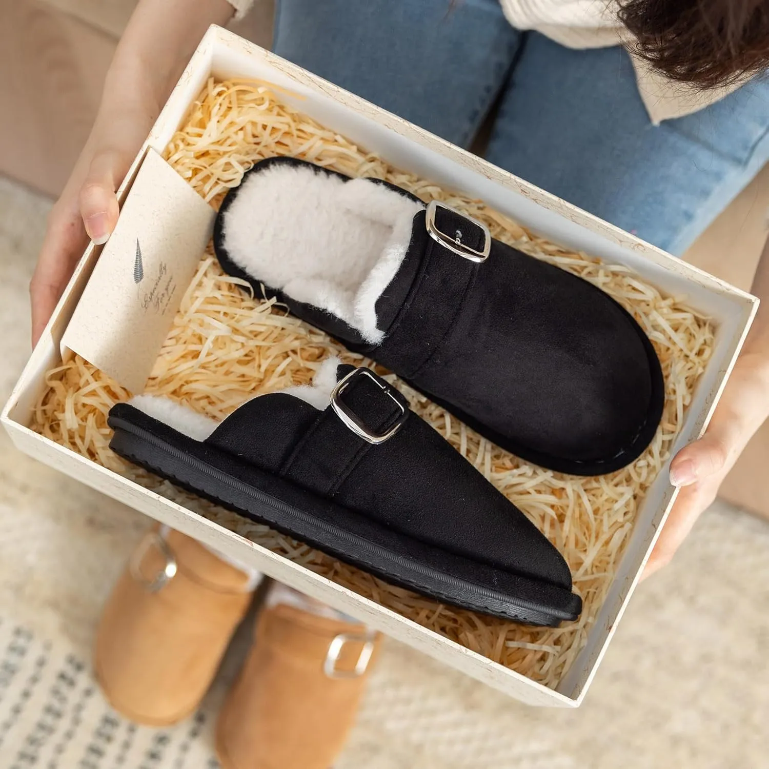 Fuzzy Slippers for Women with Memory Foam Warm Winter Suede House Slippers Shoes Indoor Outdoor Gifts For Women Faux Fur Anti-Skid