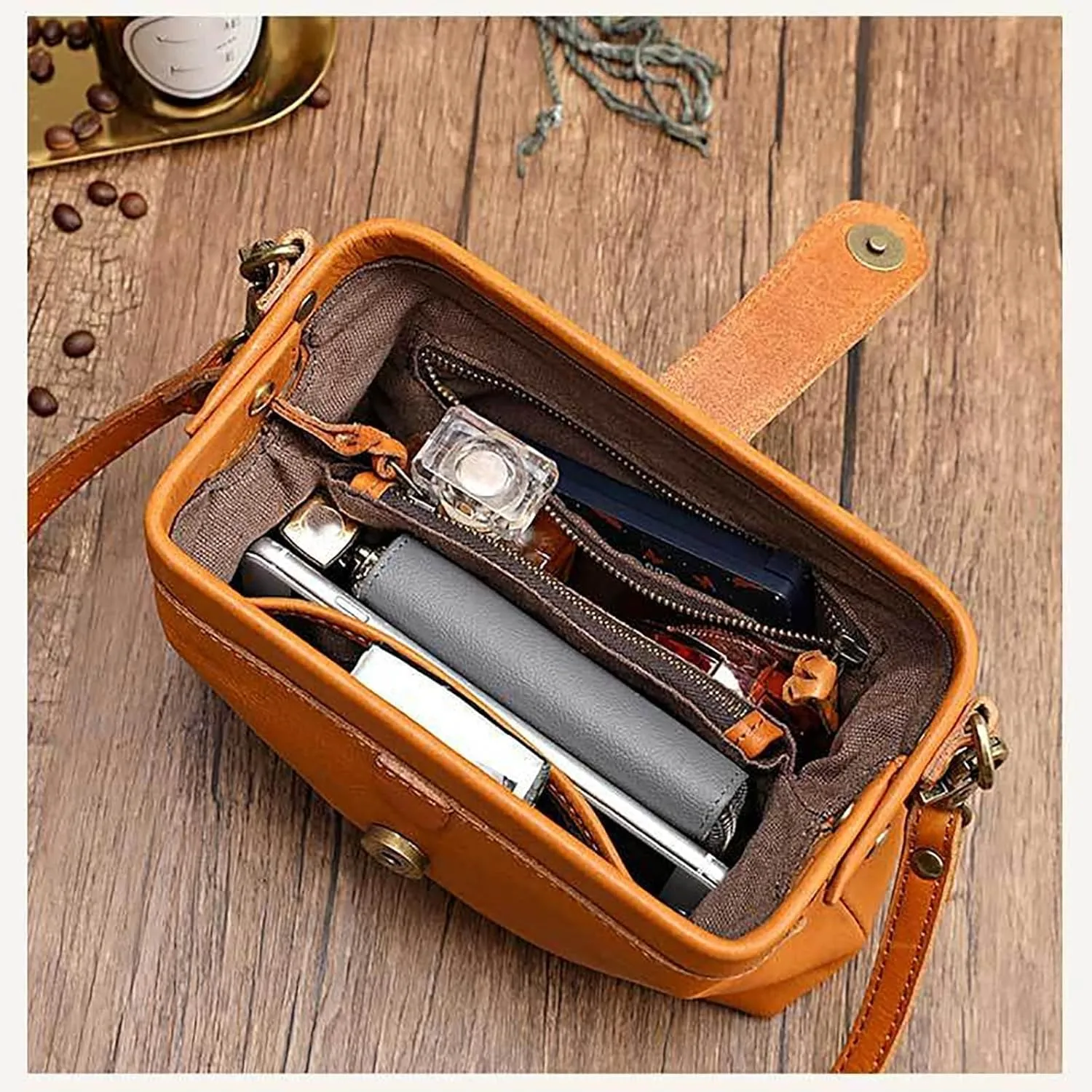 Langrents Retro Handmade Waterproof Shoulder Bag for Women (Brown)