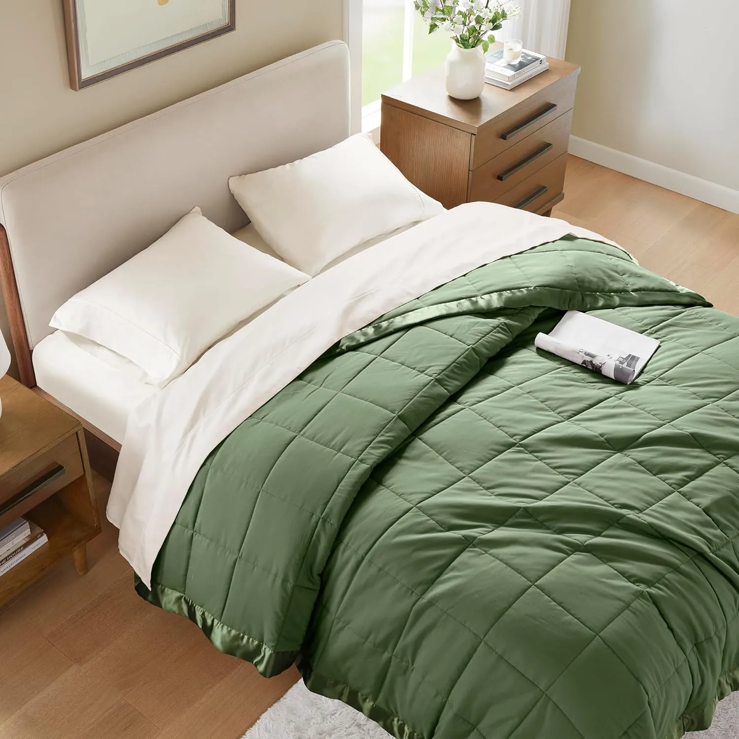 Madison Park Queen Blanket Quilted Microfiber, Satin Binding, 3M Scotchgard Moisture Wicking, Soft and Lightweight Summer Blanket for Couch, Windom, Full/Queen, Green