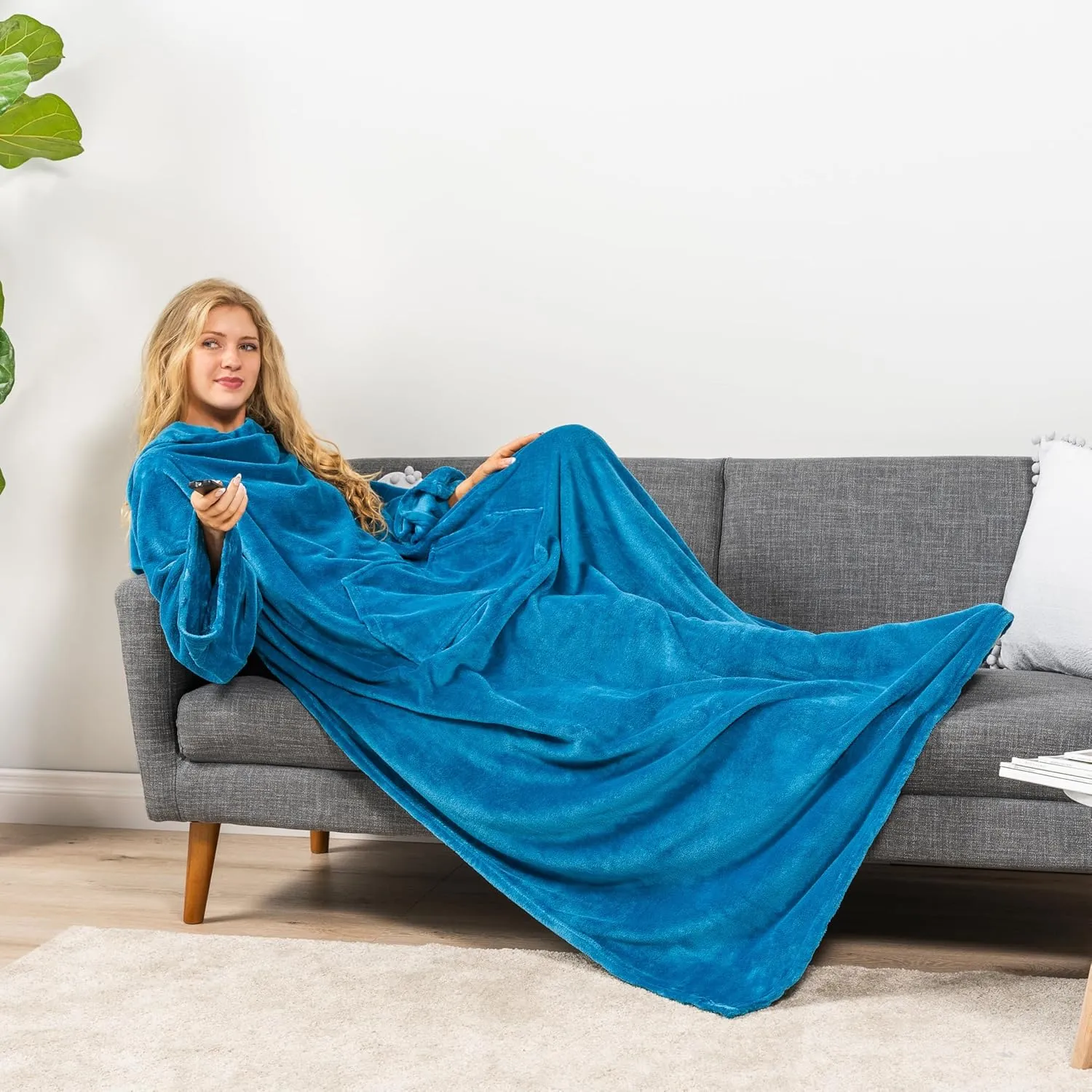 PAVILIA Blanket with Sleeves for Adult Women Men, Soft Warm Wearable Blanket Fleece Wrap Throw, Robe Blanket Gift