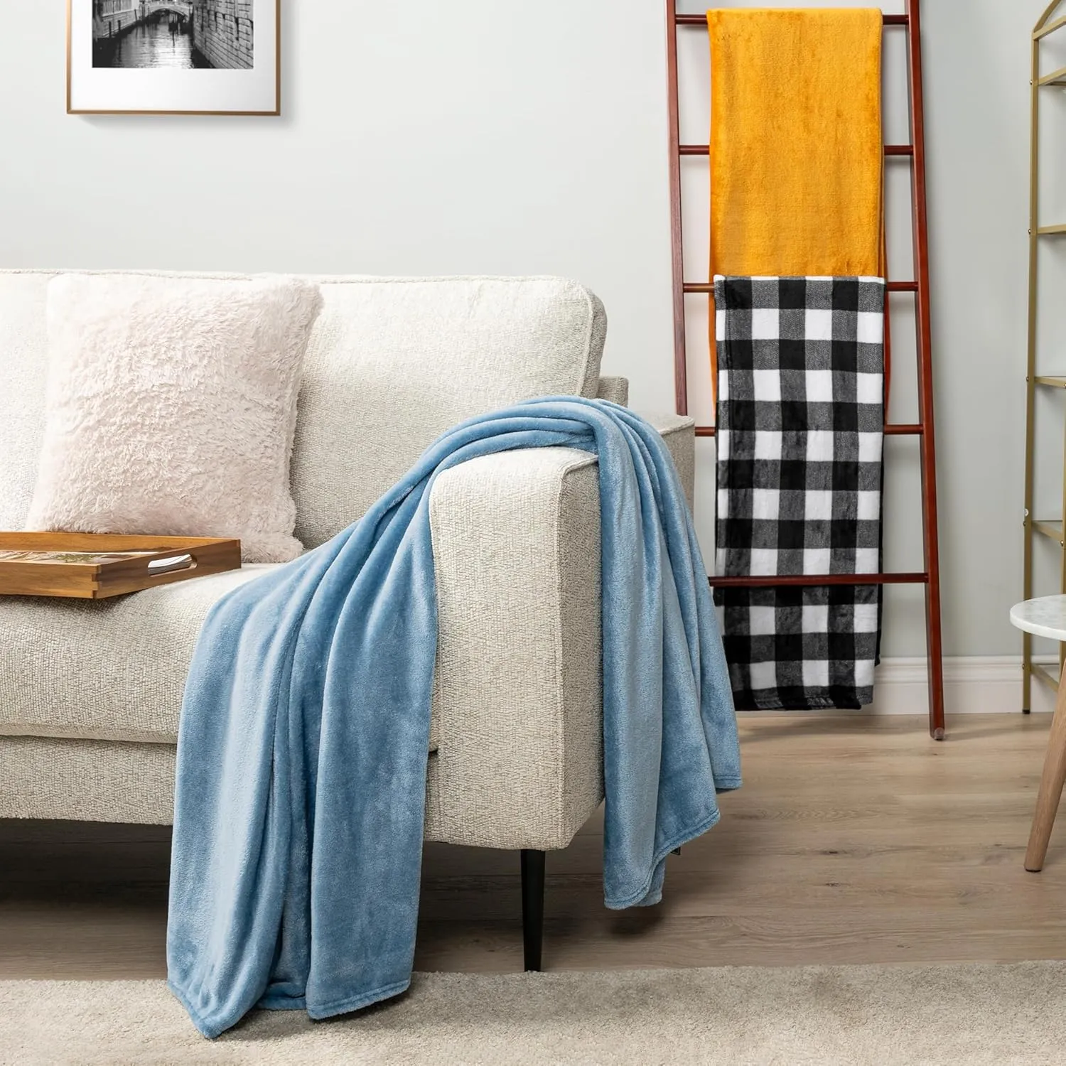 PAVILIA Mustard Yellow Fleece Throw Blanket for Couch Twin Size, Gold Super Soft Fuzzy Flannel Throw for Sofa, Luxury Plush Microfiber Blanket Twin Bed, Home Decorative Velvet Gift Blanket, 60x80