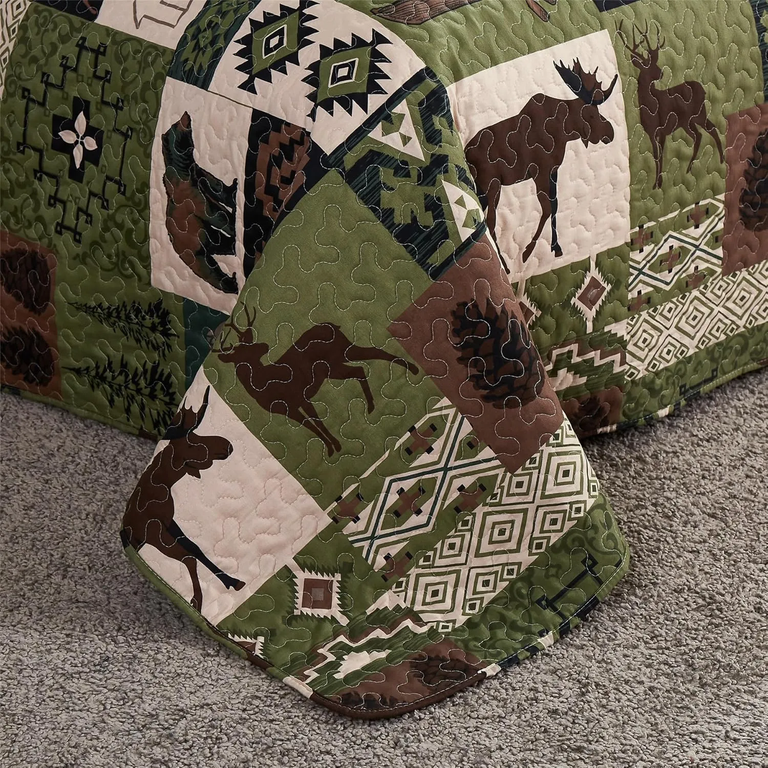 Rustic Lodge Quilt Set Moose Elk Bedspread Twin Size Forest Bear Deer Quilt Matcha Green Reversible Festive Cabin Coverlets Farmhouse Decor Bed Cover Sets with 2 Pillow Shams