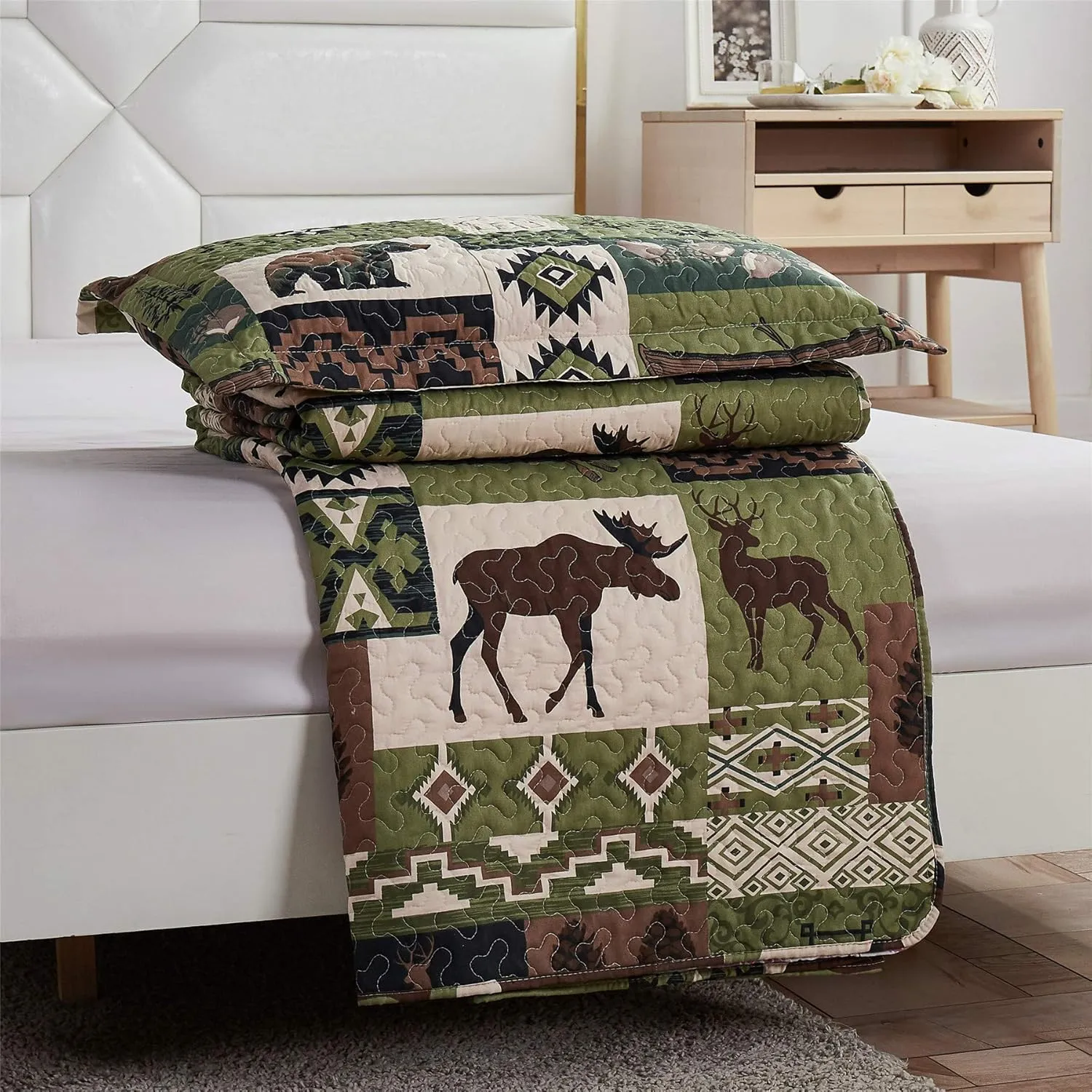 Rustic Lodge Quilt Set Moose Elk Bedspread Twin Size Forest Bear Deer Quilt Matcha Green Reversible Festive Cabin Coverlets Farmhouse Decor Bed Cover Sets with 2 Pillow Shams