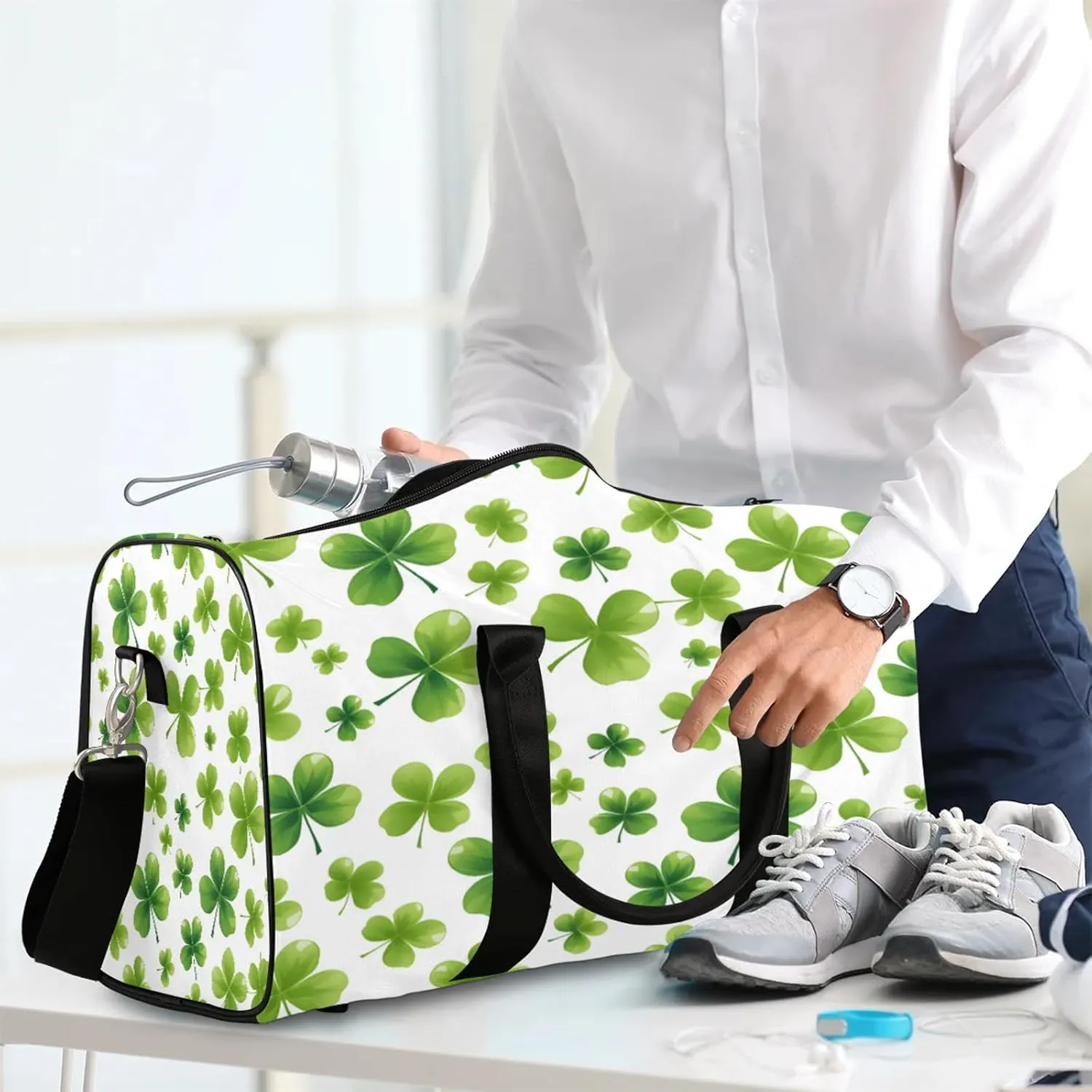 St Patricks Day Lucky Clover Travel Bag for Men Women, Gym Duffle Bags for Travel, Carry On Luggage Bag, Weekender Overnight Workout Bags