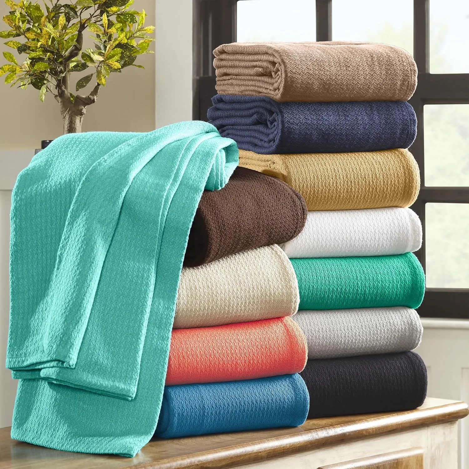 Superior Waffle Weave Cotton Blanket, Perfect for Bedroom, Living Room, Couch, Picnics, Travel, Beach, or Camping, Comfy Blanket, Bedroom Decor, Essentials, Honeycomb Knit, Full/Queen, Camel