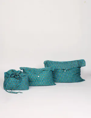 TRAVEL SET
