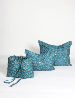TRAVEL SET