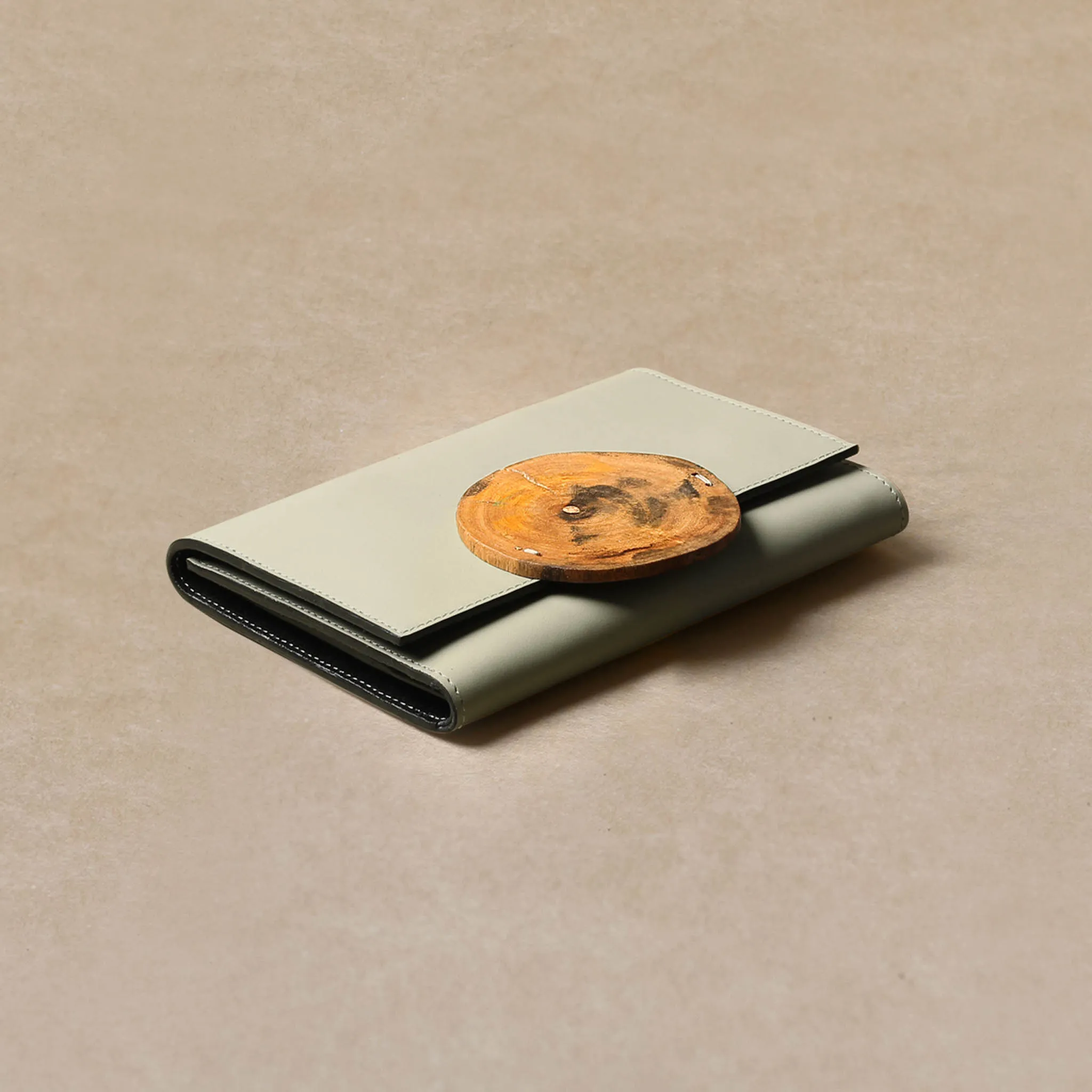 Travel Wallet - Ivory