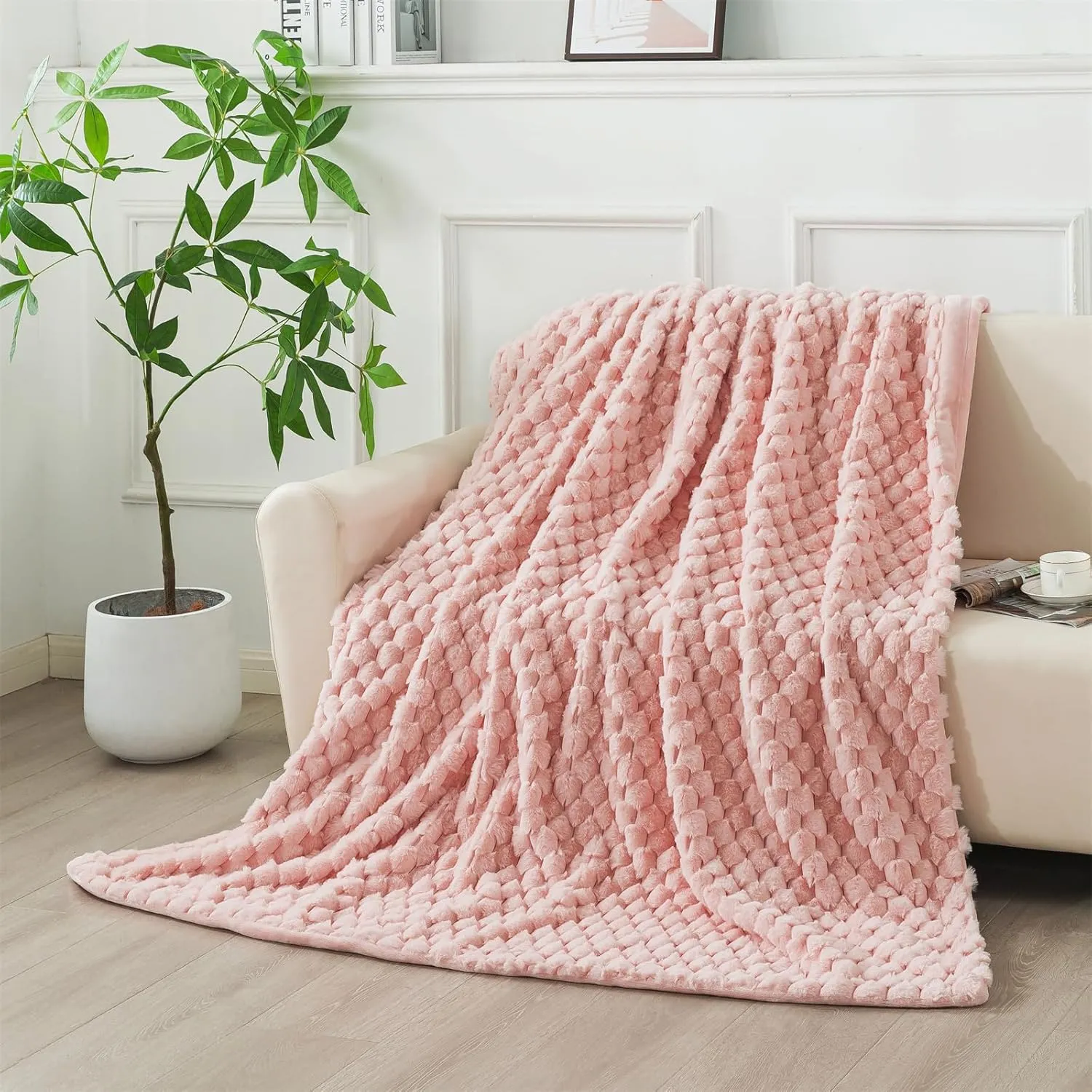 Wajade Plush Faux Rabbit Fur Throw Blanket, Soft Diamond Pattern Jacquard Double-Layered Fluffy Fleece Blanket for All Seasons Cozy Decorative Blanket for Couch Bed Sofa, 60 x 80 inches, Pink