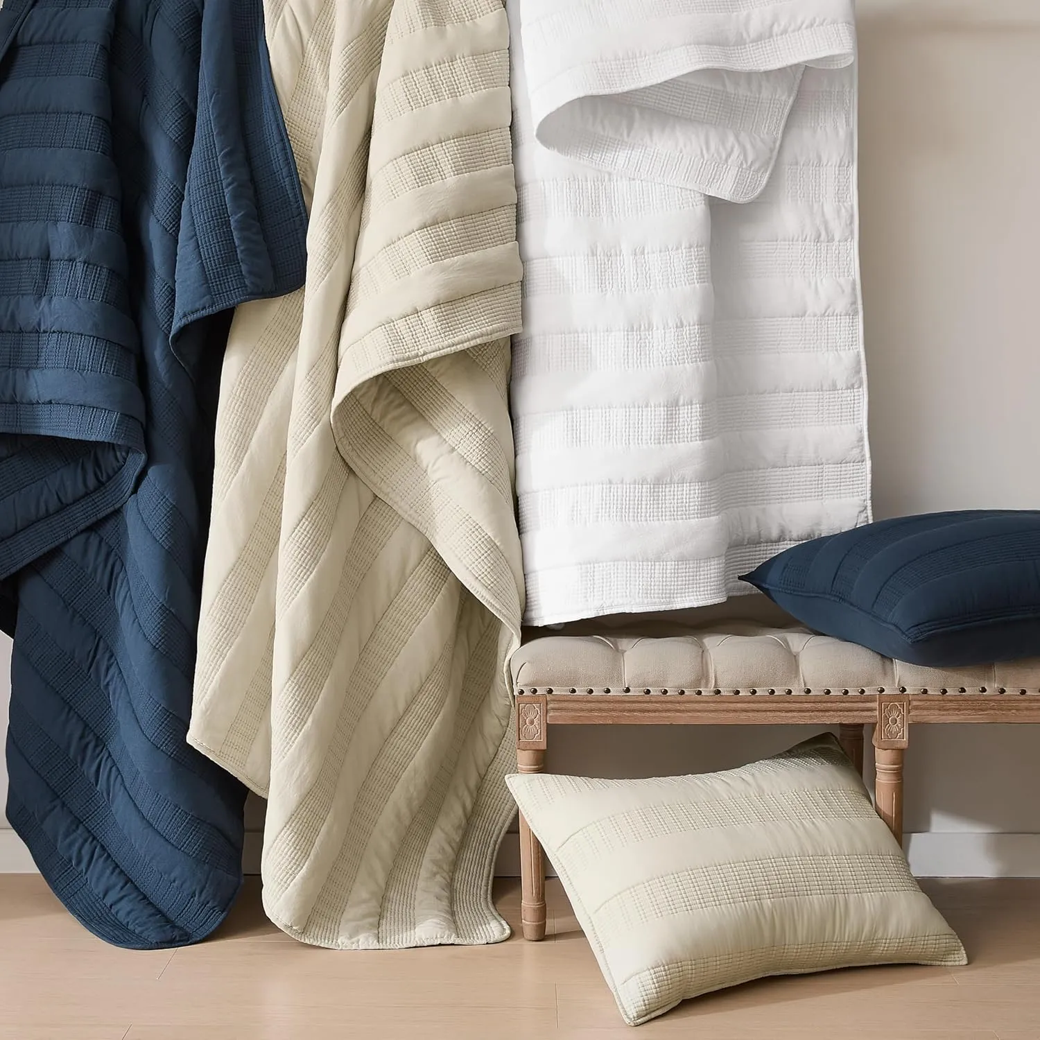 White Striped King Size Quilt Set, Lightweight Pick Stitch Bedspread with 2 Shams, Soft Cloud Chambray Farmhouse Country Textured Coverlet Rustic Thin Comforter Spring Summer, 3-Piece Bedding Set