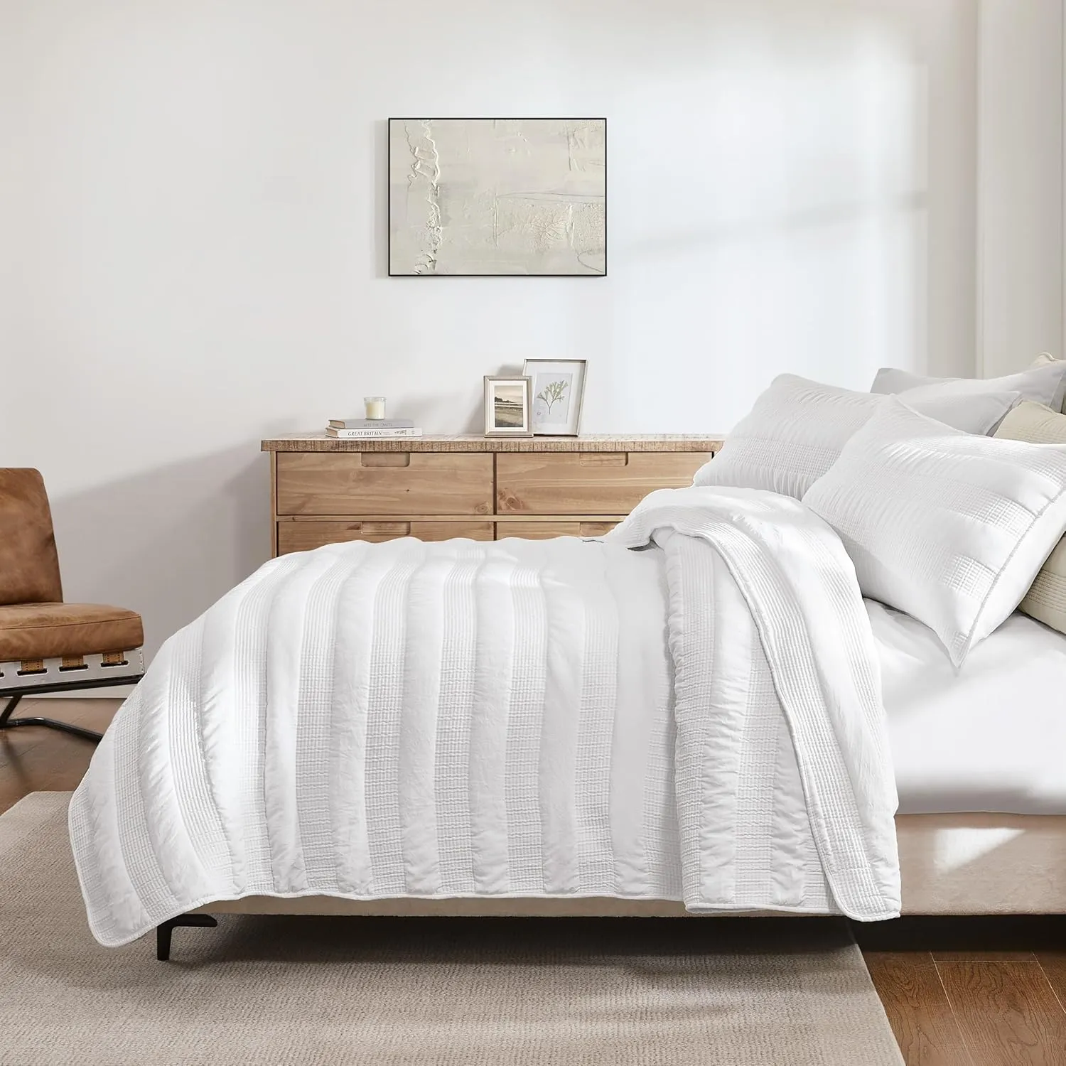 White Striped King Size Quilt Set, Lightweight Pick Stitch Bedspread with 2 Shams, Soft Cloud Chambray Farmhouse Country Textured Coverlet Rustic Thin Comforter Spring Summer, 3-Piece Bedding Set