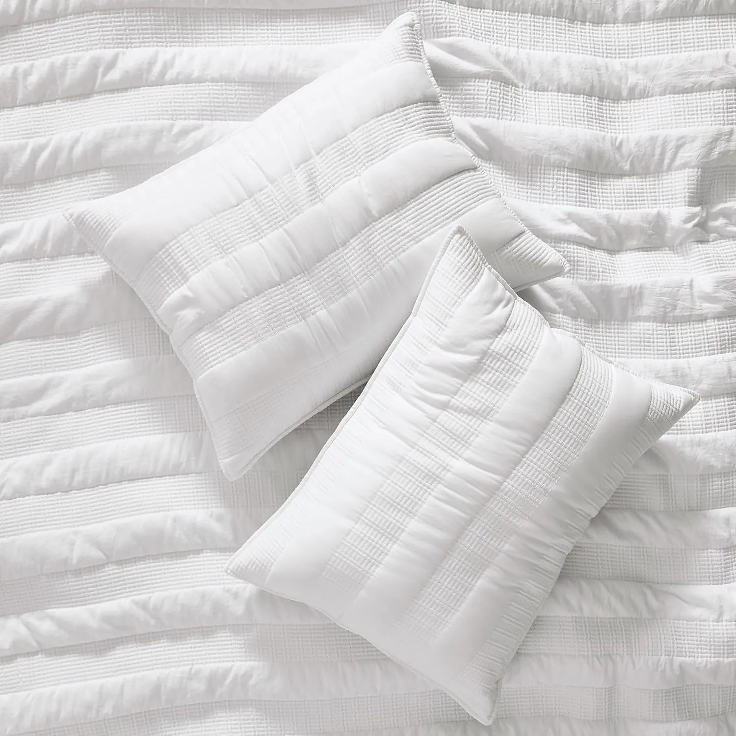 White Striped King Size Quilt Set, Lightweight Pick Stitch Bedspread with 2 Shams, Soft Cloud Chambray Farmhouse Country Textured Coverlet Rustic Thin Comforter Spring Summer, 3-Piece Bedding Set