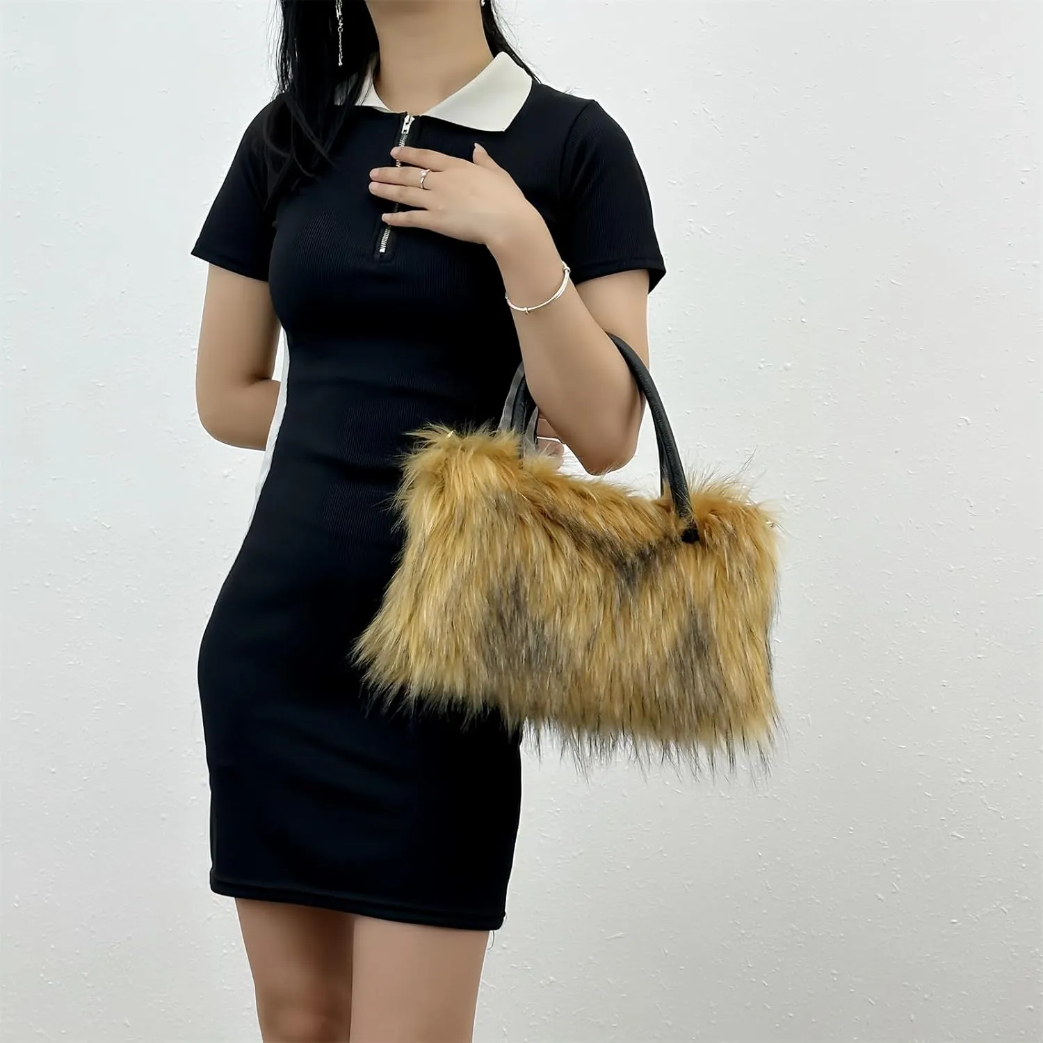 Zcargel Fluffy Winter Shoulder Bag Women's Fashion Shoulder Bags Square Plush Bag Soft Fuzzy Furry Handle Purse Handbag